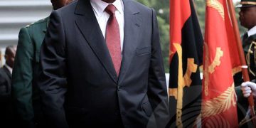 Presidente exonera e nomeia oficiais generais em novos cargos