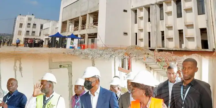 Presidente João Lourenço constata andamento das obras do futuro Hospital Geral do Zaire
