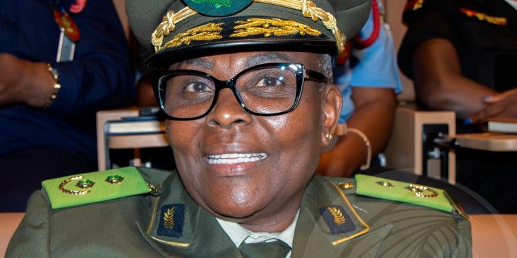 Encontro de mulheres Oficiais Comissários reflecte liderança do género no MININT