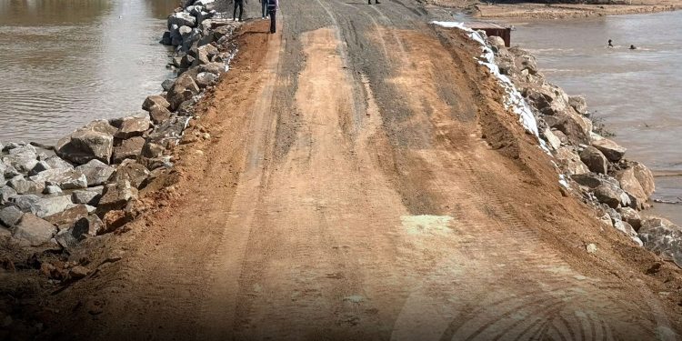 Ponte provisória no rio Hâlo restabelece ligação entre Caimbambo e Cubal