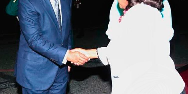 PR regressa ao país após visita de Estado à Argélia