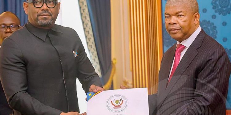 Presidente João Lourenço recebe enviados da RDC no Palácio Presidencial