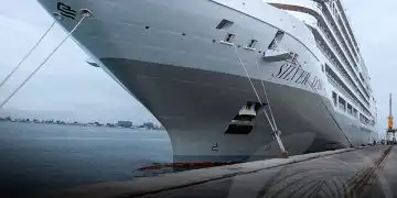 Cruzeiro “Silver Dawn” atraca em Luanda com 380 turistas internacionais