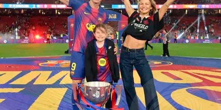 Robert Lewandowski anuncia saída do Barcelona