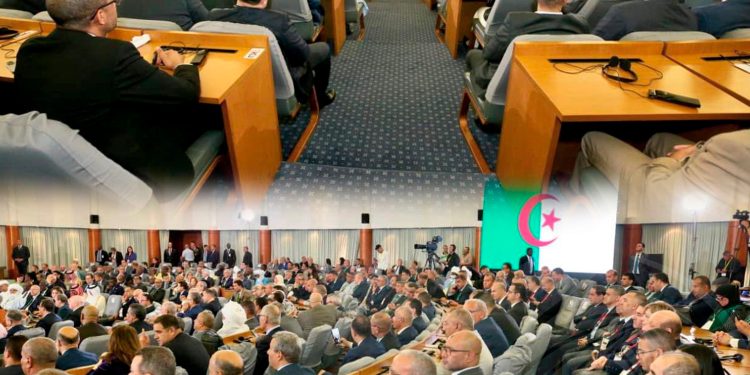 João Lourenço defende unidade africana e justiça internacional no Parlamento argelino