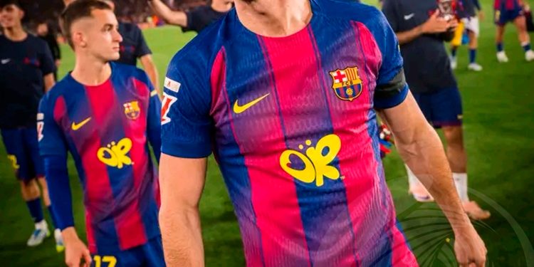 Robert Lewandowski anuncia saída do Barcelona